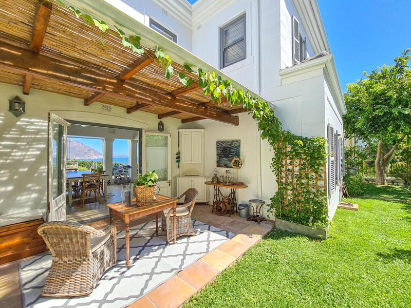 To Let 4 Bedroom Property for Rent in Hout Bay Western Cape